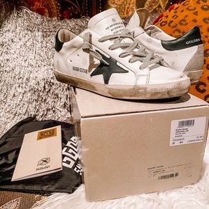 Golden goose white leather superstar w/ black star